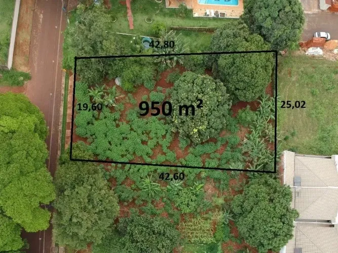 Lote/Terreno para venda possui 950 metros quadrados em Jardim Aurora - Maringá - Paraná
