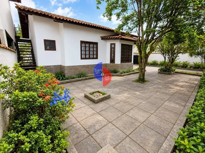 Casa com Quintal Amplo e Árvores Frutíferas Tranquilidade e Contato com a Natureza