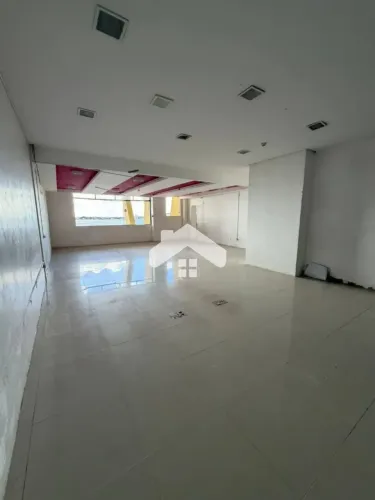 Sala comercial no Ed. Cidade de Aracaju (Condomínio incluso) - Centro