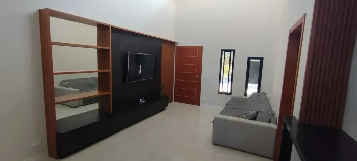Vende-se Casa com 3 dormitórios, sendo uma suite Jardim Portal dos Passáros -SJC