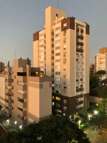 Apartamento para venda tem 84 metros quadrados com 2 quartos