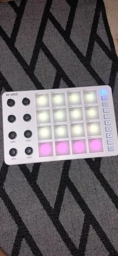 Controladora smc-pad , da m-vave, 16 pad rgb , ou troco.