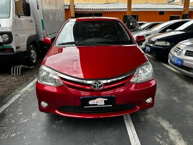 Toyota Etios XLS Sedan 1.5 Flex 16V 4P Mec. 2013