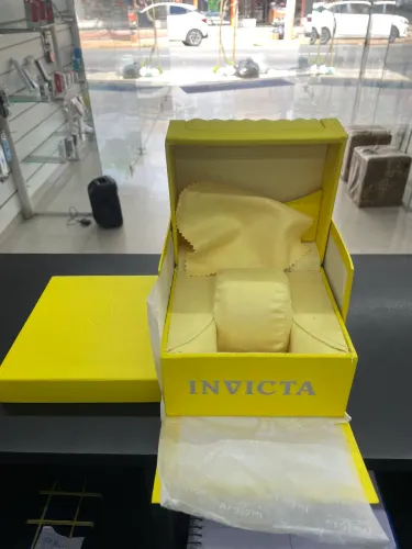Caixa relógio invicta original completa sem certificados