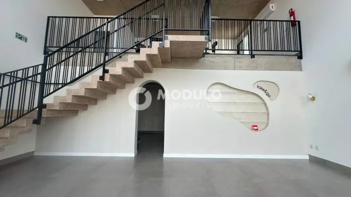 Loja comercial disponível para locação no bairro Lídice.