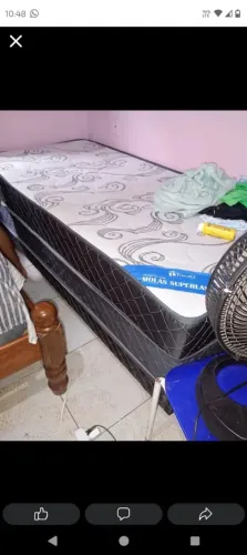 Cama de solteiro de molas