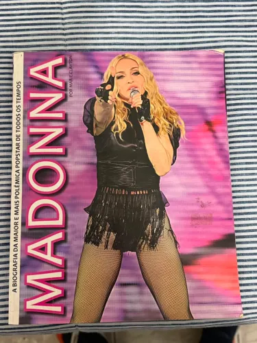 Biografia Ilustrada Madonna +200 páginas