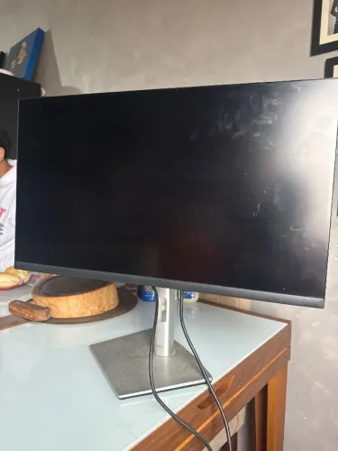 Monitor Dell P2721Q 27? 4K USB-C com defeito ? para conserto
