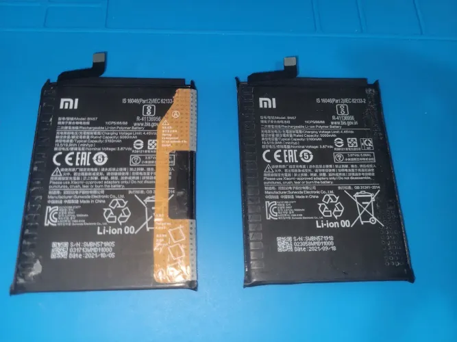 2 baterias poco x3 pro originais.