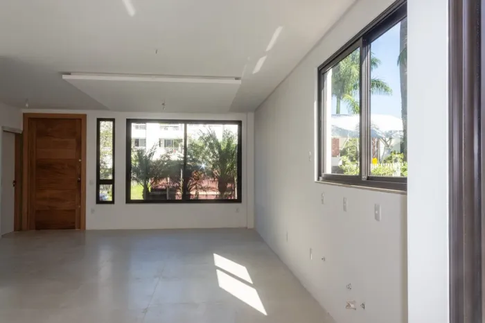 Casa em condomínio à venda na Cachoeira