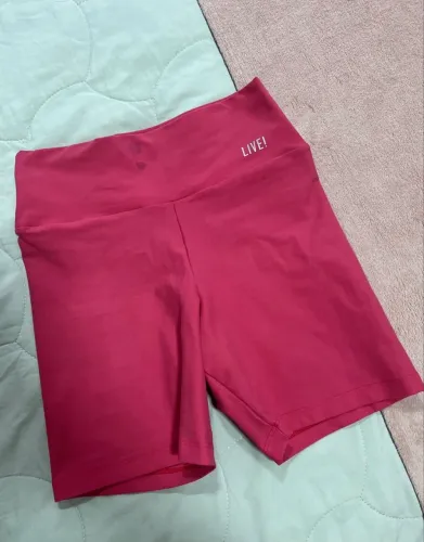 Short rosa Live