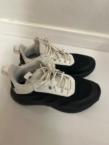 Tênis de Basquete Adidas
