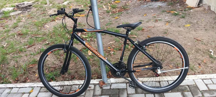 Bicicleta de marcha aro 27 