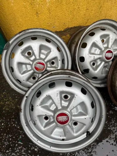 Vendo jogos de rodas época aro 13 
