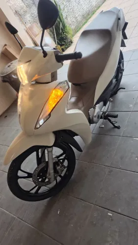 Linda biz 125 2022 completa