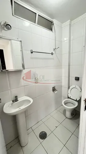 Aluga Pompeia rua. Tucuna 45m² privativo com uma vaga de garagem 1,6 km do Shopping West P