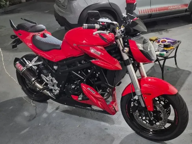 Comet 650 - única no Brasil - completamente restaurada e personalizada - 6650km rodados