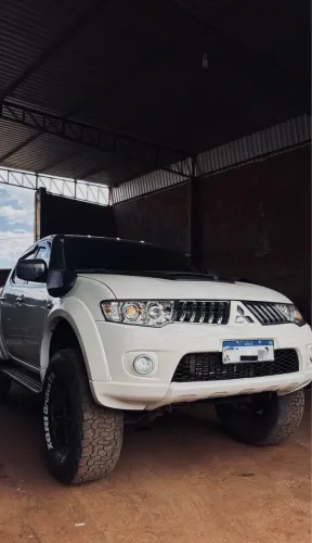 Mitsubishi L200 Triton HPE 3.2 CD TB Int.diesel AUT 2010