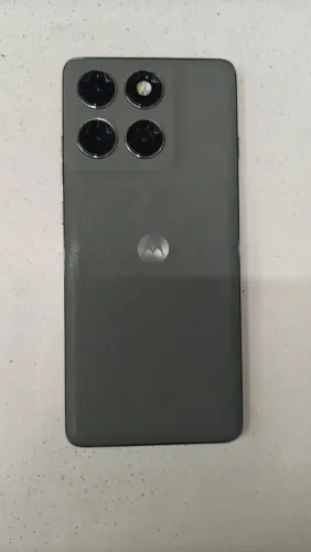 Troca Moto Edge 60 Pro 512 GB