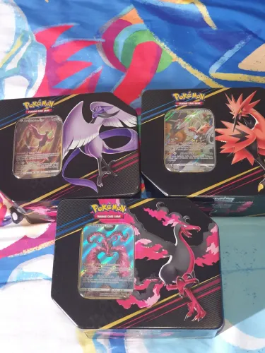 Kit 3 latas seladas Aves lendárias de Galar - Coleção Realeza Absoluta
