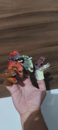 Kit com 5 Dinossauros de Dedo - Miniaturas Realistas