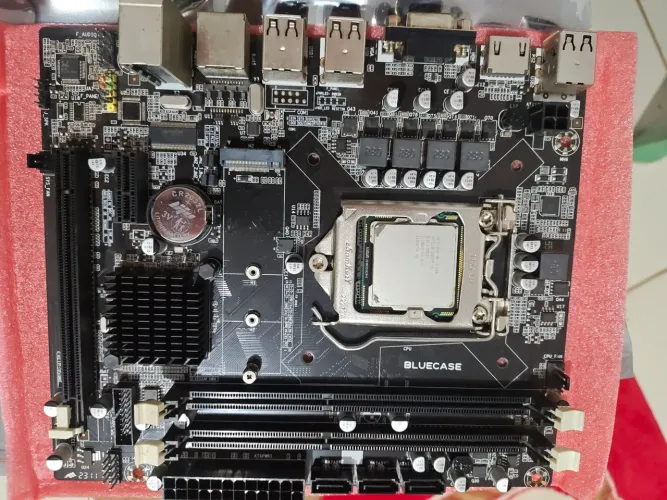 placa mãe bluecase h55 com processador i5 650 primeira<br><br>geração