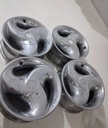 Rodas Mangels aro 15" para caminhonetes, usadas