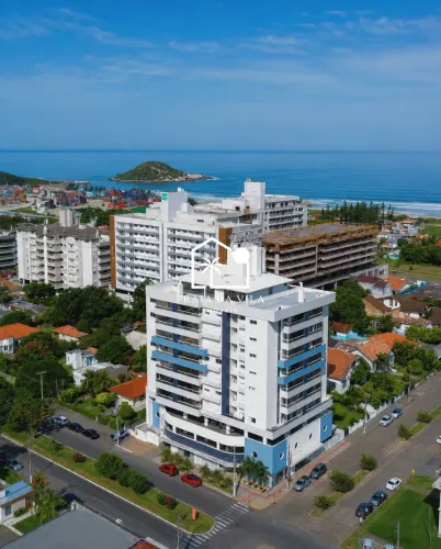 Apartamento com 3 Dormitórios, Sendo 1 Suíte e Vista Mar no Centro de Imbituba