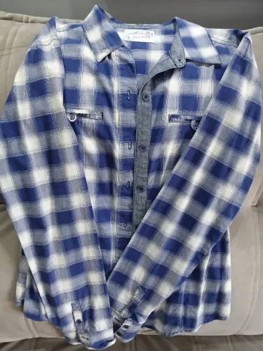 Camisa feminina manga longa Levy's tamanho L (G)<br>R$ 90,00