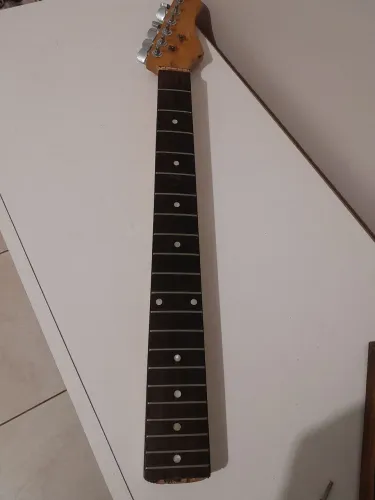Braço de guitarra