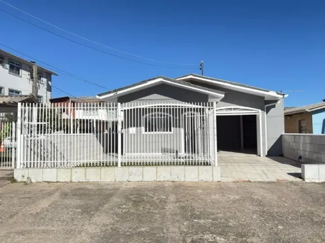 CASA À VENDA!!! EXCELENTE OPORTUNIDADE!!!