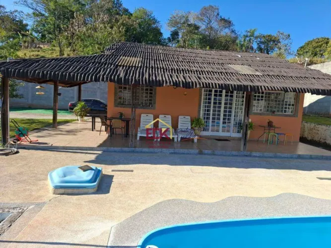 Chácara com 2 dormitórios à venda, 2500 m² por R$ 418.000,00 - Chácaras Ingrid - Taubaté/S