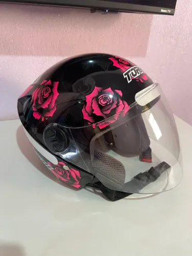 Capacete novo