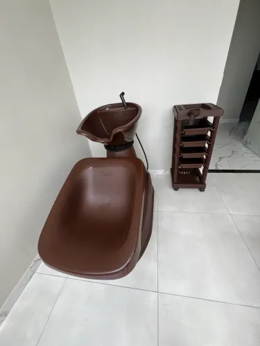 Vendo : Lavatório + Carrinho Auxiliar