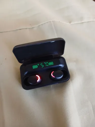 Fone preto usado