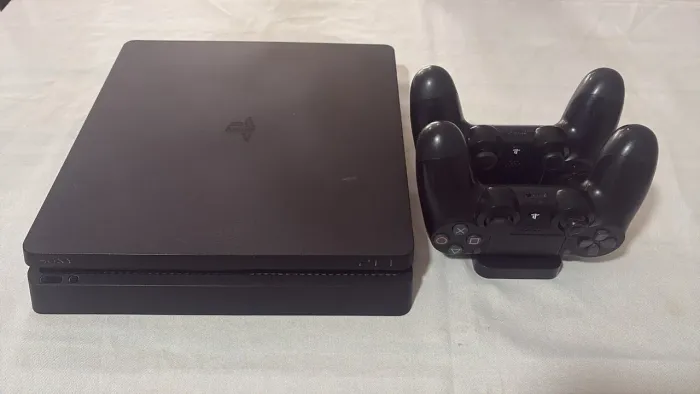PS4 Slim