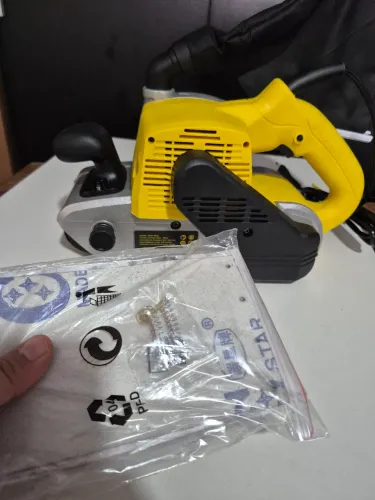 Lixadeira de Cinta 1450W 220V