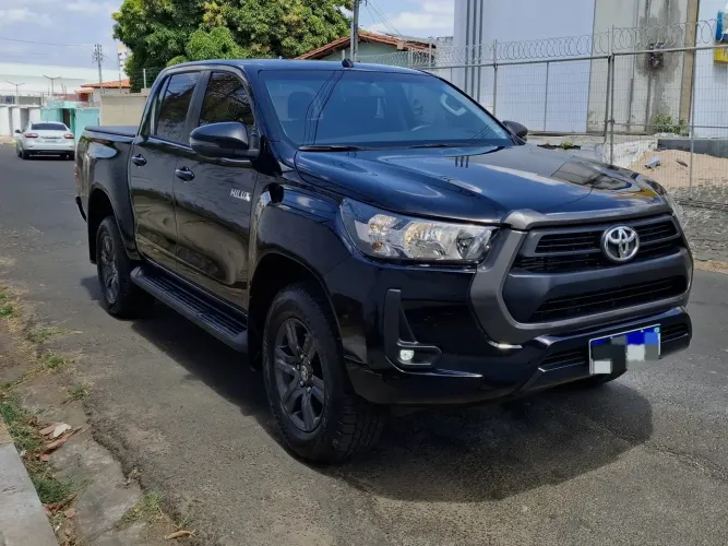 Toyota Hilux CD SR 4X4 2.8 TDI Diesel Aut. 2025