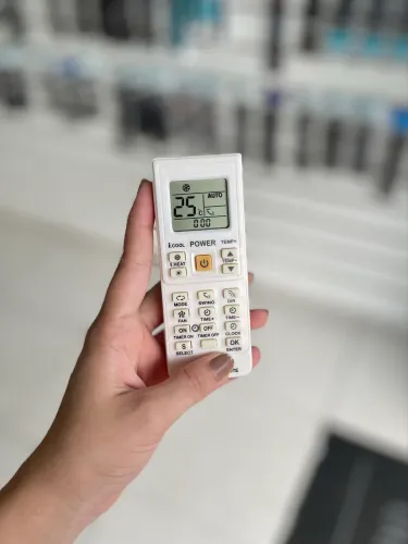 Controle para Ar-condicionado Split de diversas Marcas - pilhas de brinde 