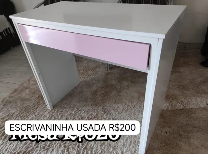 Escrivaninha usada 