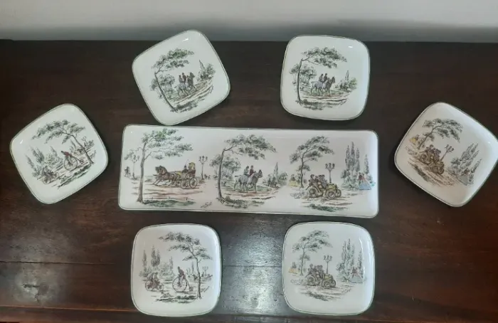 Antigo Jogo de Bolo - Porcelana Saler - Modelo Bois de Boulogne(7 Peças).Ótima conservação