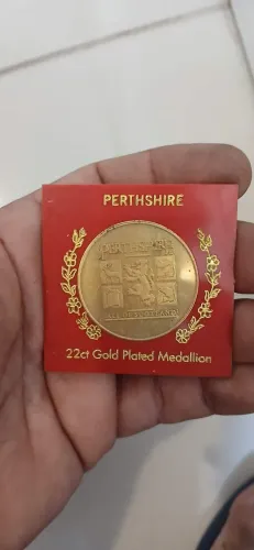 Par de Medalhas Escocesas Perthshire folheadas a Ouro 22k