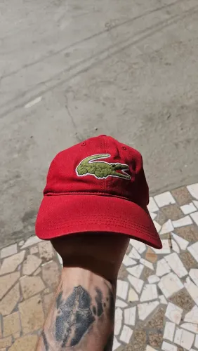 Boné Lacoste Big Croc
