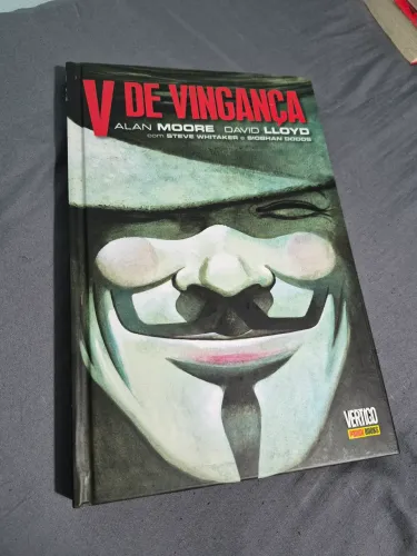 HQ V de Vingança Capa Dura em Português