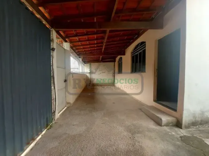 RV-MAR5535 EXELENTE OPORTUNIDADE CASA LINEAR EM OTIMA LOCALIZAÇÃO COM ESPAÇO PARA CONSTRUI
