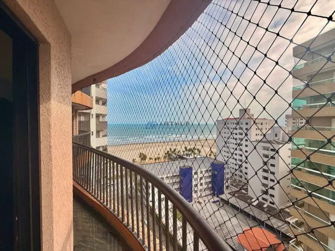 Apartamento à venda em Praia Grande no bairro Aviação com 133M²