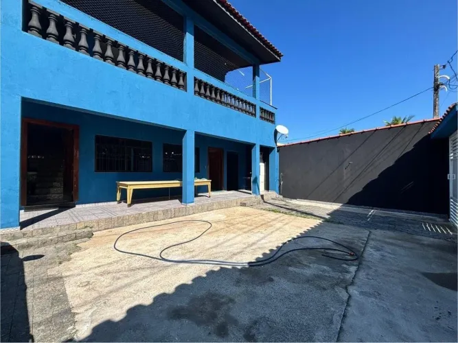 Casa à venda no Guaiúba no Guarujá, SP | QVista Inteligência Imobiliária Guarujá