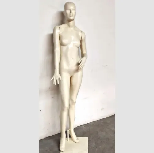 Manequim feminino em fibra de vidro com suporte base