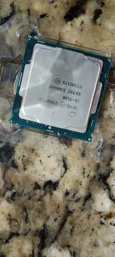 Processador Intel i3 7100.setima geração Muito bem conservado !