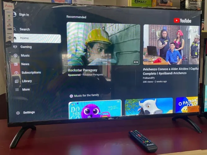 Vendo tv smart usada 2 x tamanho 43 polegadas zera zera